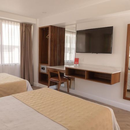 Six Hotel Guadalajara Degollado Экстерьер фото