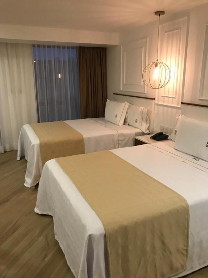 Six Hotel Guadalajara Degollado Экстерьер фото