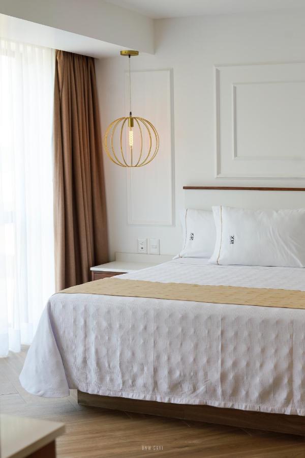 Six Hotel Guadalajara Degollado Экстерьер фото