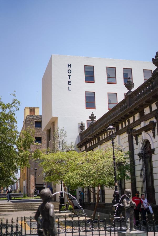 Six Hotel Guadalajara Degollado Экстерьер фото