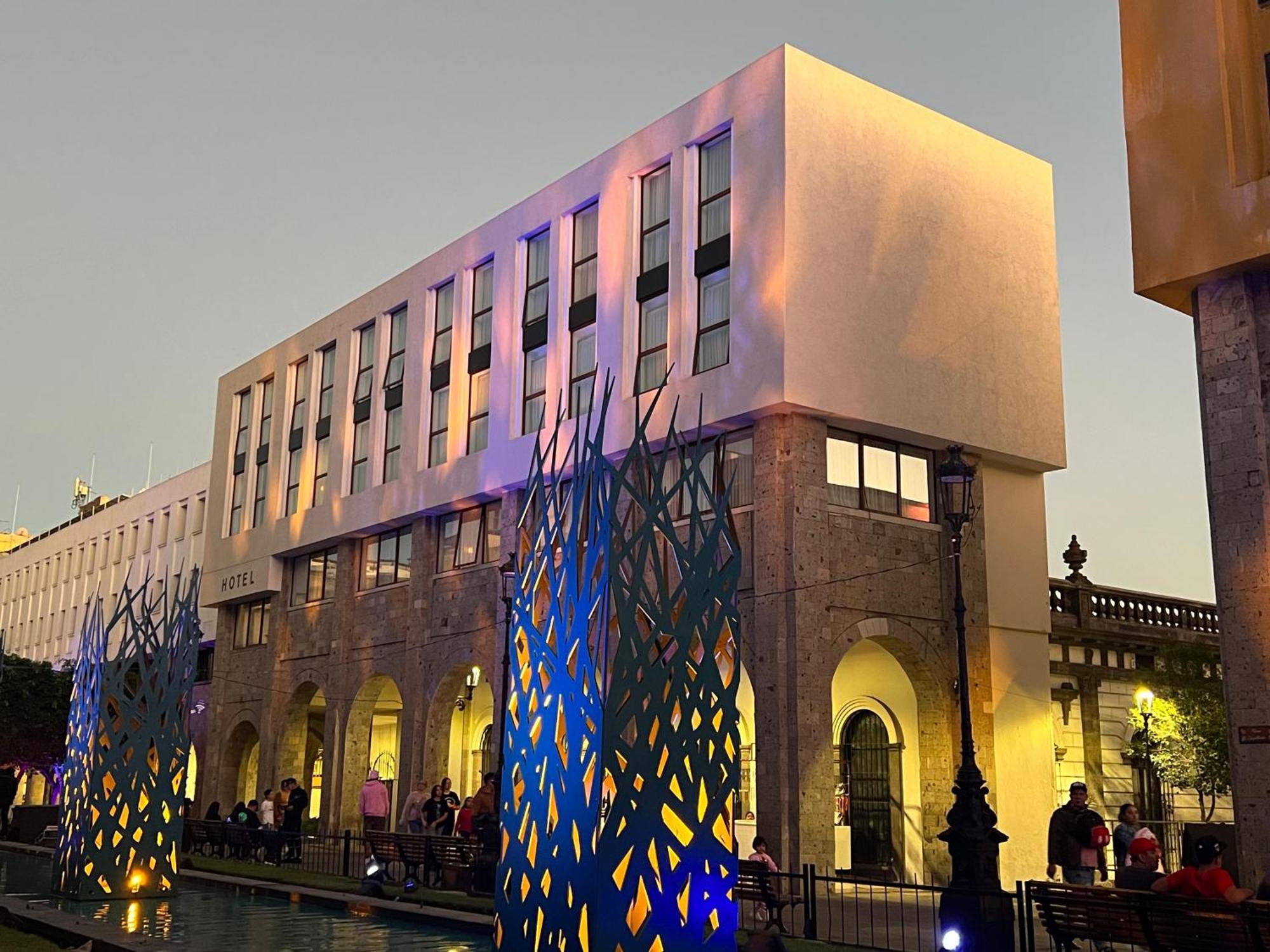 Six Hotel Guadalajara Degollado Экстерьер фото